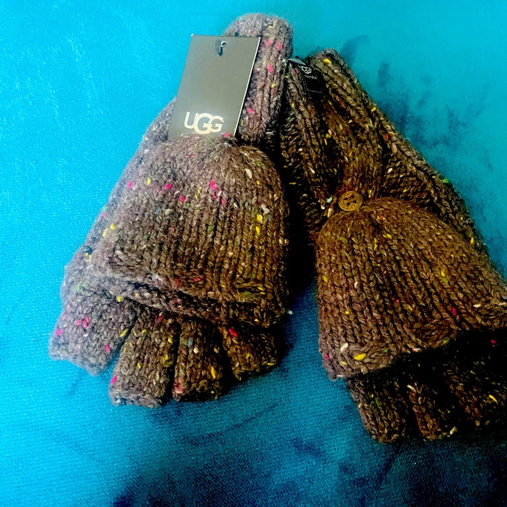 UGG gloves new w/tag